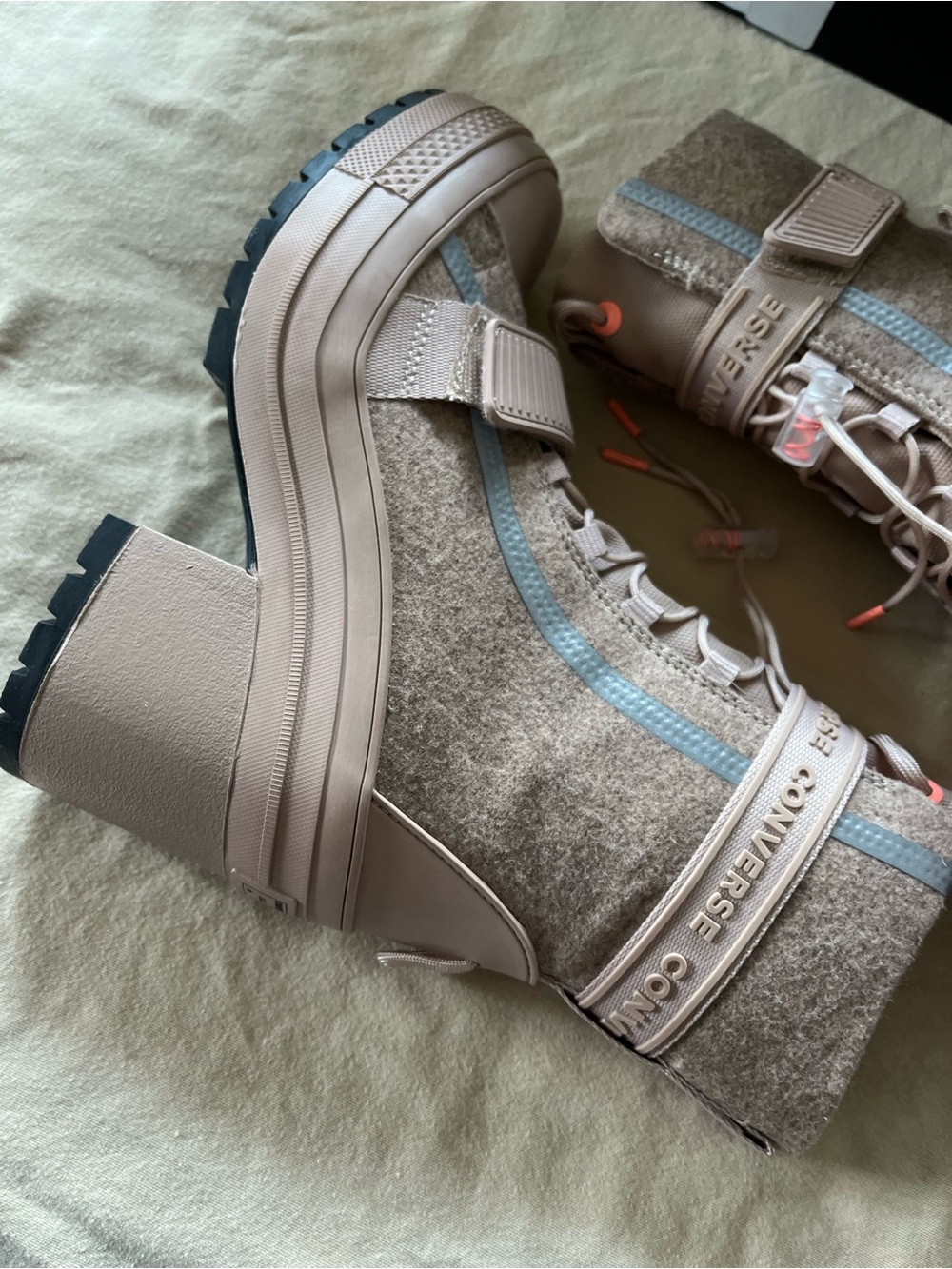 CONVERSE CHUCK TAYLOR GR82 BOOTS - Picture 7 of 13